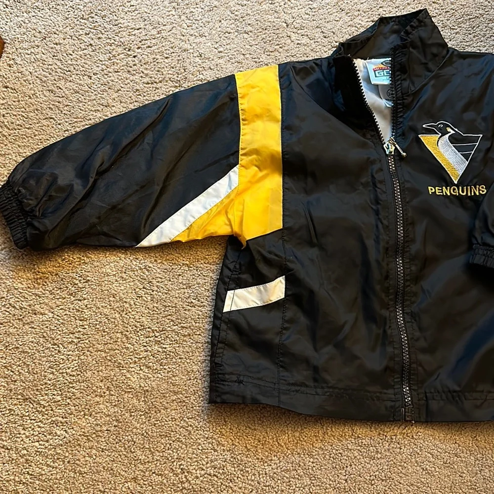 Penguin light coat